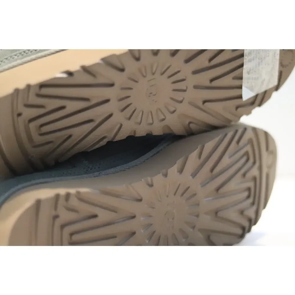 UGG Lowmel Sneakers Sz 6